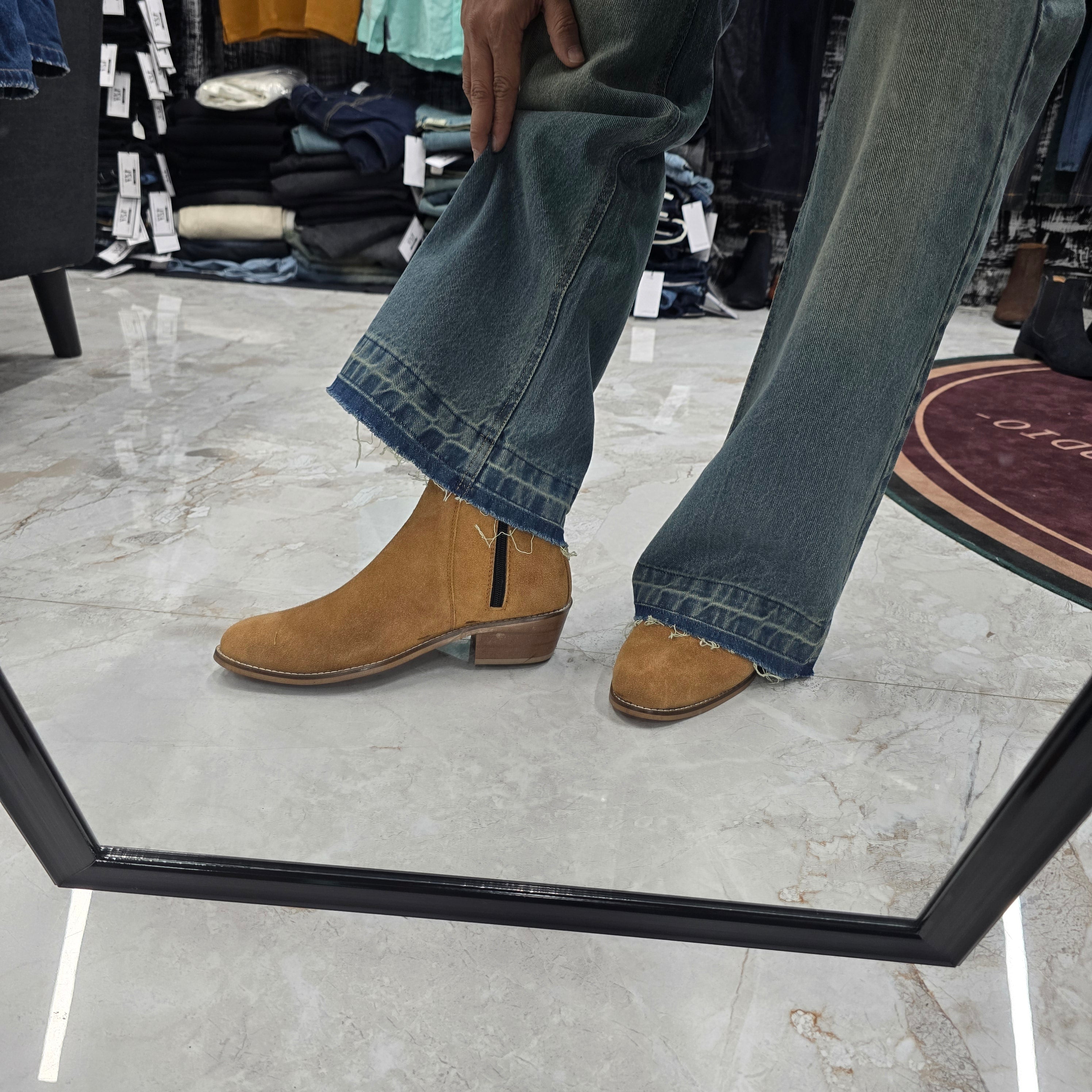 Camel brown Suede Leather Cuban