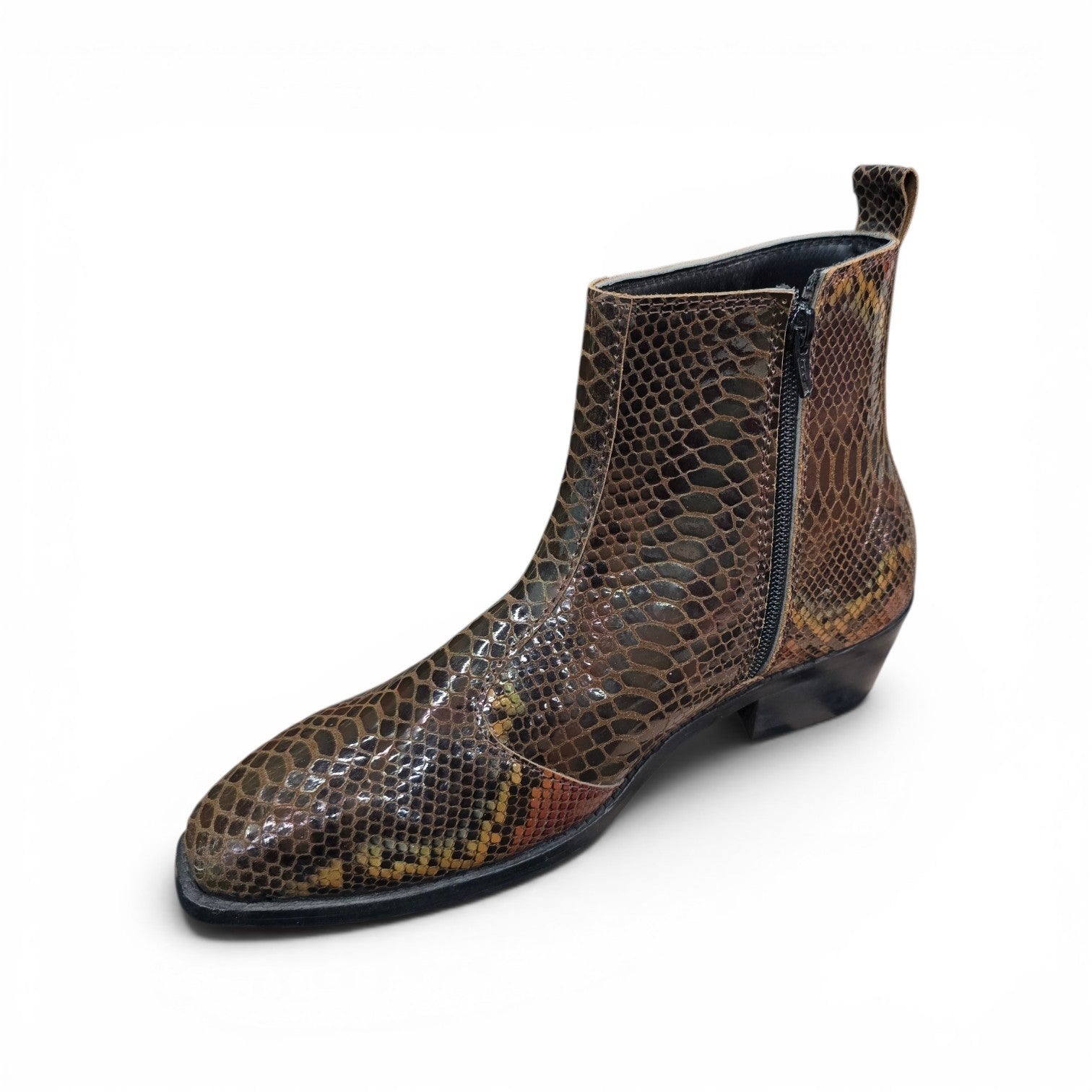 Snake skin textured leather Cuban