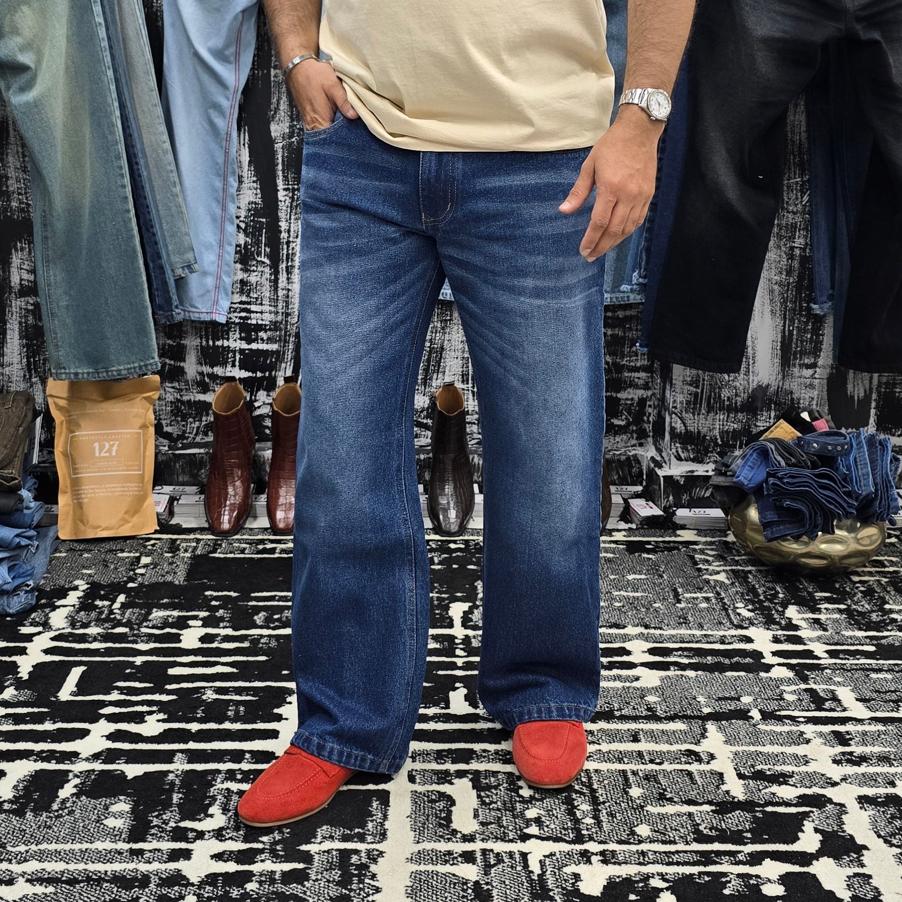Classic Straight Fit Mid Blue Vintage Wash